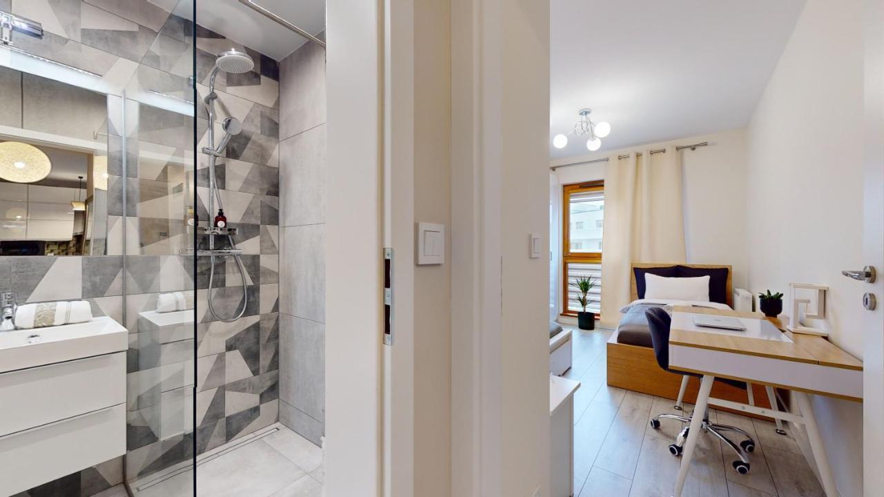 Family House Near The Market Square -Perfect For Family & Business Stays - Ksiecia Witolda Street 500 Steps To Market Square - 2 Bedrooms,2 Parking Places Wrocław Eksteriør billede