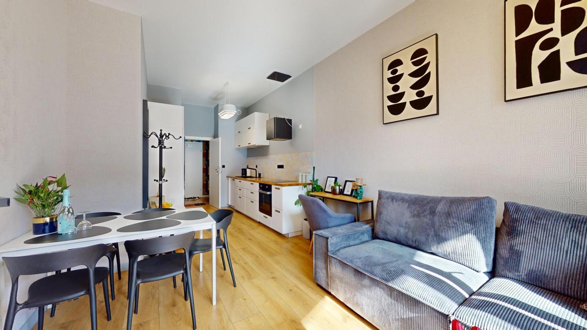 Family House Near The Market Square -Perfect For Family & Business Stays - Ksiecia Witolda Street 500 Steps To Market Square - 2 Bedrooms,2 Parking Places Wrocław Eksteriør billede